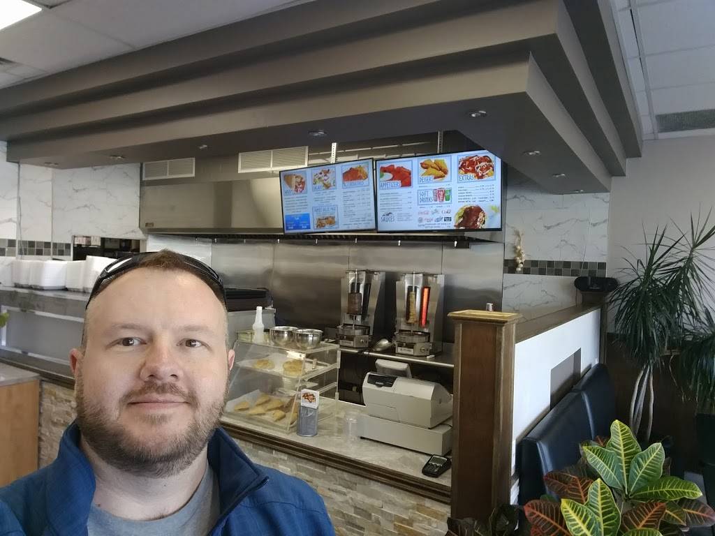 Gyros & More | restaurant | 300 Tecumseh Rd E, Windsor, ON N8X 5E8, Canada | 5192551200 OR +1 519-255-1200