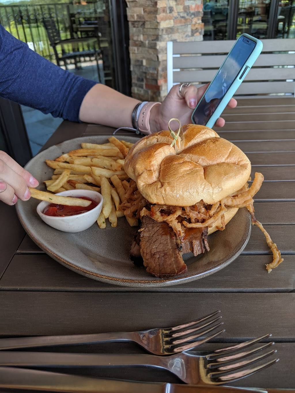 The Tavern at Ash Brook | restaurant | 1210 Raritan Rd, Scotch Plains, NJ 07076, USA | 9084908620 OR +1 908-490-8620