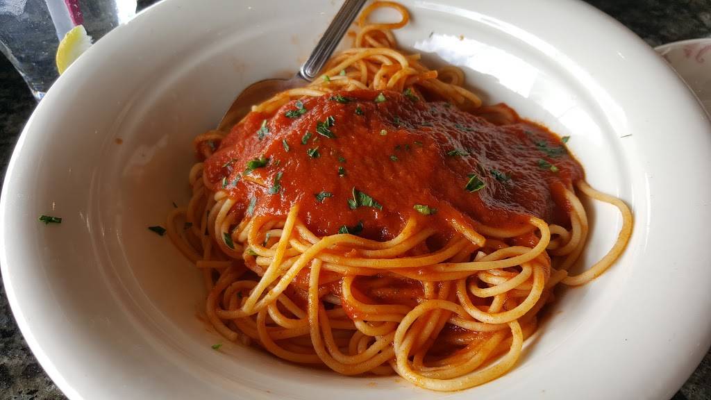 Maggianos Little Italy | restaurant | Fashion Mall, 3550 E 86th St, Indianapolis, IN 46240, USA | 3178140700 OR +1 317-814-0700