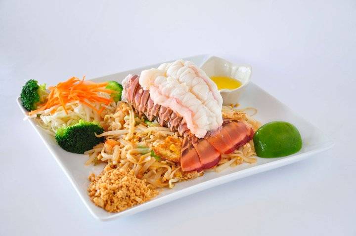 ZEN Thai & Japanese Cuisine | restaurant | 9250 Watson Rd, St. Louis, MO 63126, USA | 3148420307 OR +1 314-842-0307