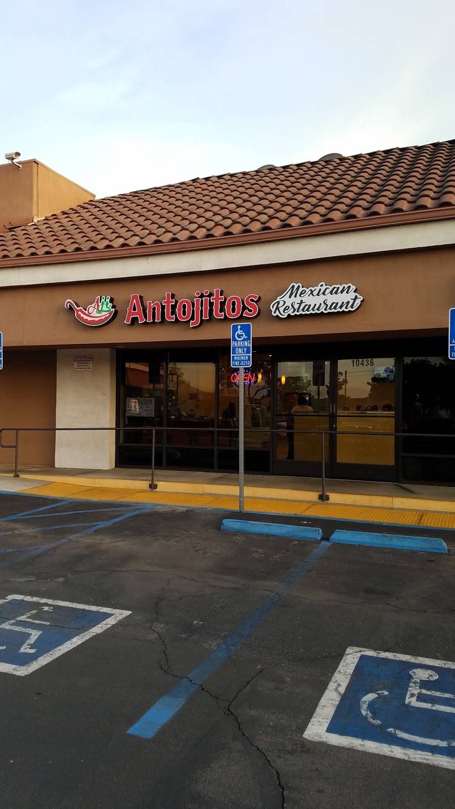 Aji Antojitos Mexican Restaurant | restaurant | 10436 Magnolia Ave, Riverside, CA 92505, USA | 9515253054 OR +1 951-525-3054