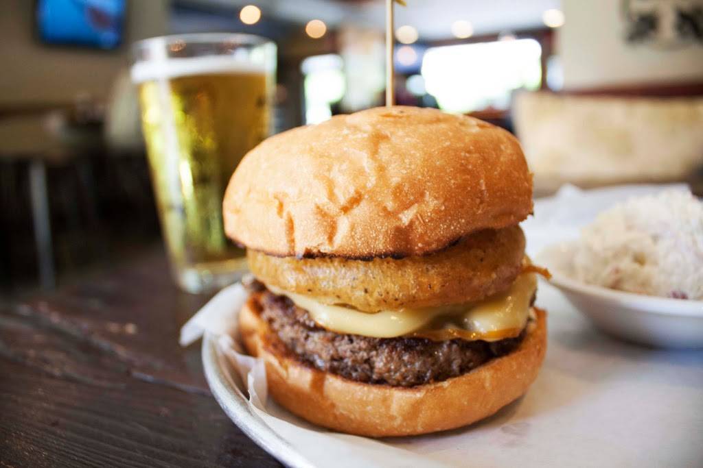 Bohemian Bull | restaurant | 1531 Folly Rd, Charleston, SC 29412, USA | 8432251817 OR +1 843-225-1817