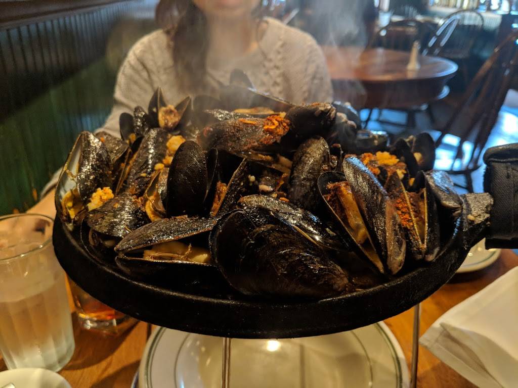 Izzys | restaurant | 3345 Steiner St, San Francisco, CA 94123, USA | 4155630487 OR +1 415-563-0487