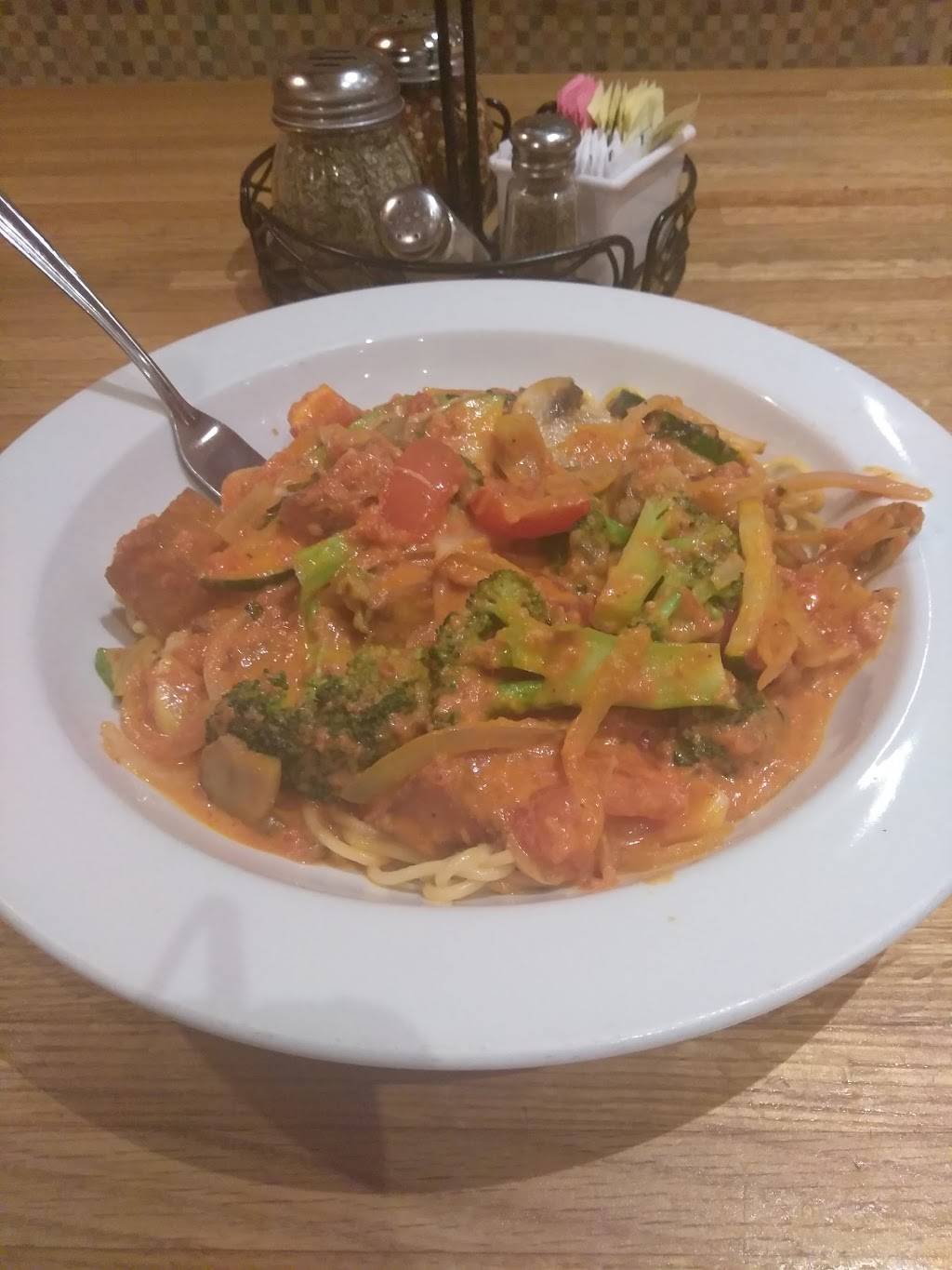 Ginos | restaurant | 3968 Hempstead Bethpage Turnpike, Bethpage, NY 11714, USA | 5165206460 OR +1 516-520-6460