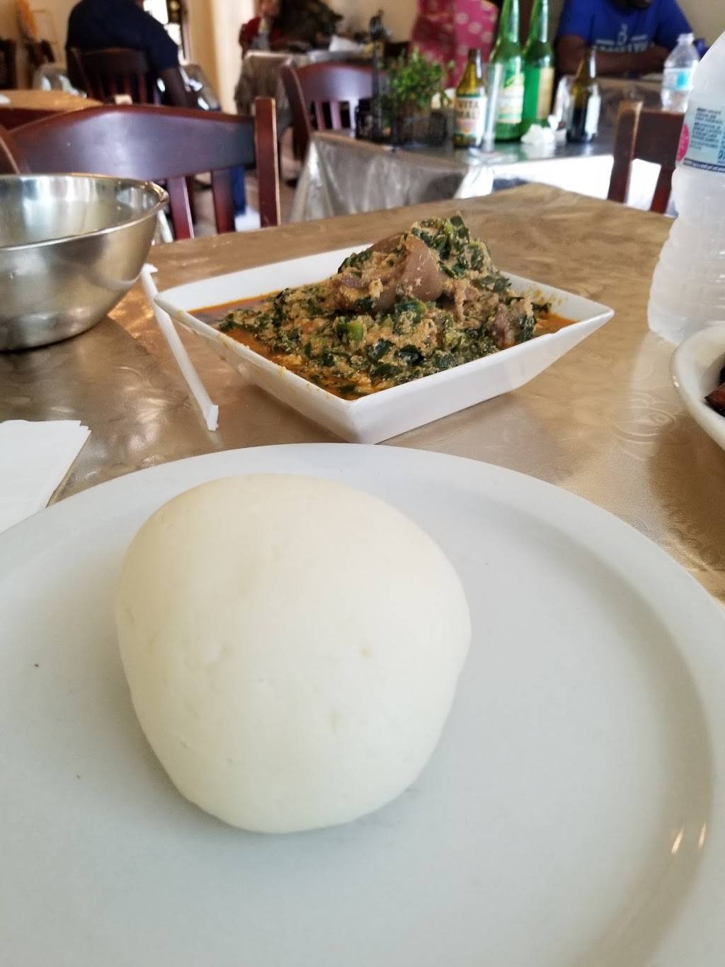 Veronicas Kitchen | restaurant | 401 E Hillcrest Blvd, Inglewood, CA 90301, USA | 3106734890 OR +1 310-673-4890