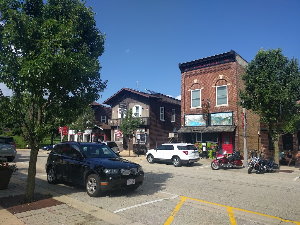 Sportsmans Bar and Grill | restaurant | 506 1st St, New Glarus, WI 53574, USA | 6085272225 OR +1 608-527-2225