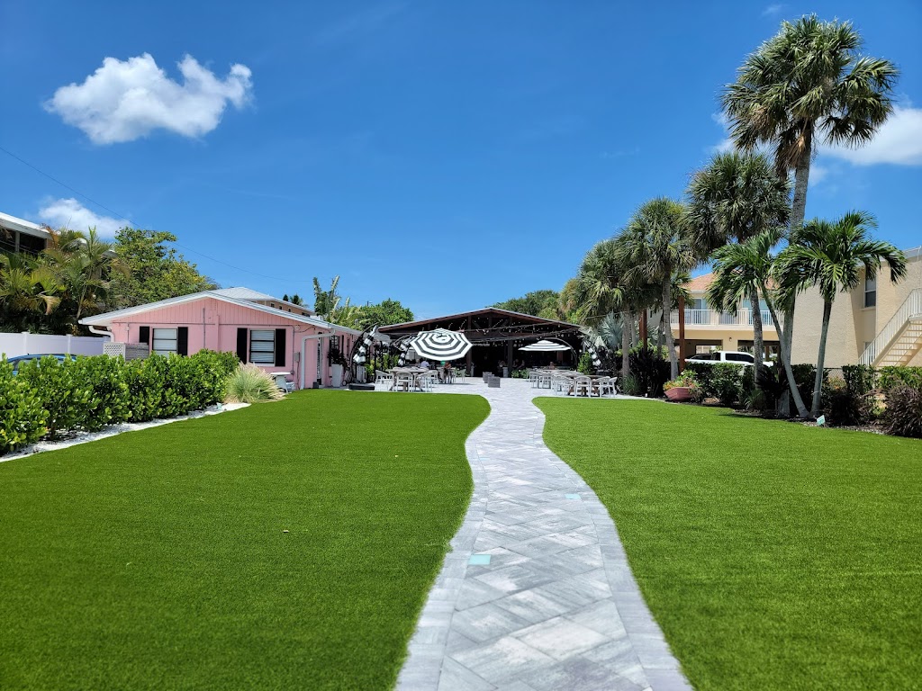 Magnolias on the Bay | restaurant | 2395 N Beach Rd, Englewood, FL 34223, USA | 9414608219 OR +1 941-460-8219