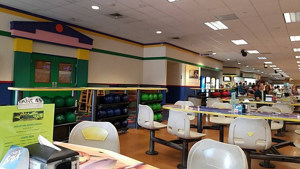 Bowlero Manteca | restaurant | 1251 E Yosemite Ave, Manteca, CA 95336, USA | 2098242889 OR +1 209-824-2889