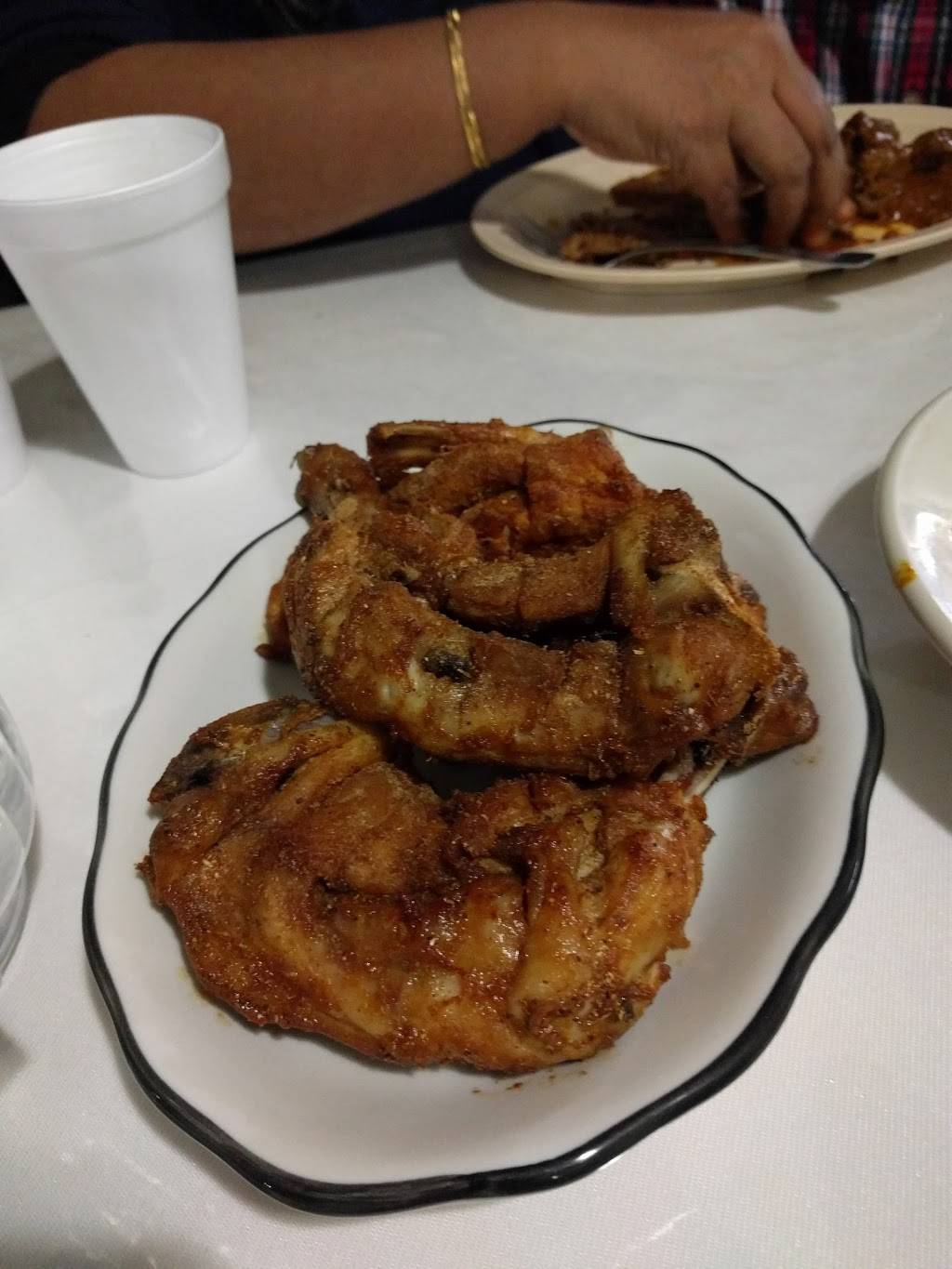 Lahore Food & Grill | restaurant | 2116 W Devon Ave, Chicago, IL 60659, USA | 7737614919 OR +1 773-761-4919