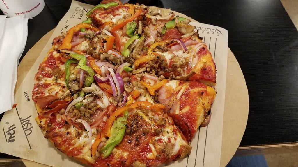 Rapid Fired Pizza | restaurant | 2815 Elida Rd, Lima, OH 45805, USA | 4192214747 OR +1 419-221-4747