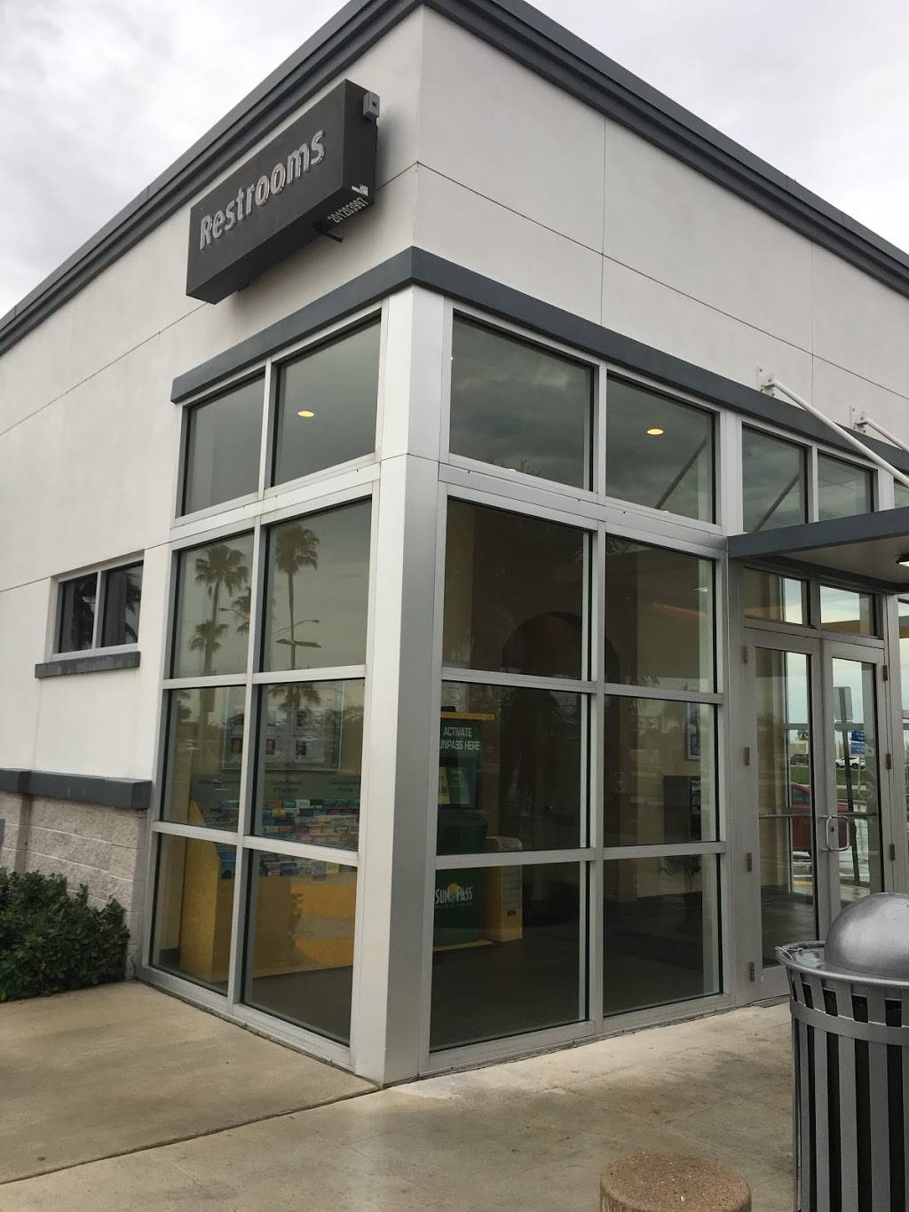 Dunkin | bakery | Florida Turnpike MM 19, Miami, FL 33186, USA | 3052533755 OR +1 305-253-3755