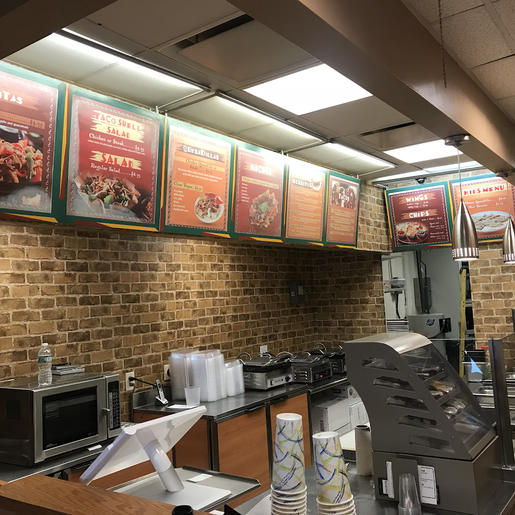 cj burrito | restaurant | 90 Jericho Turnpike, Mineola, NY 11501, USA | 5162439415 OR +1 516-243-9415