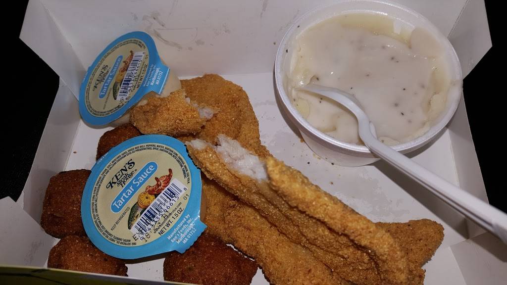 Chicken Express | restaurant | 323 Tenaha St, Center, TX 75935, USA | 9365989100 OR +1 936-598-9100