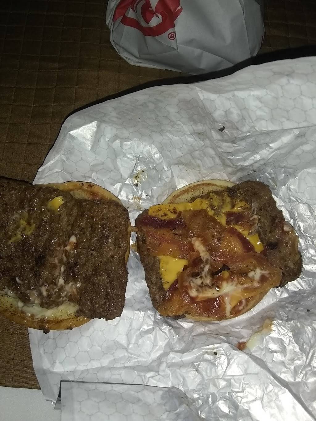 Wendys | restaurant | 175 N Genesee St, Utica, NY 13502, USA | 3157248355 OR +1 315-724-8355