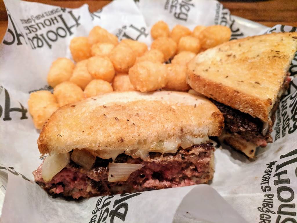 Hooley House Sports Pub & Grille | restaurant | 10310 Cascade Crossing, Brooklyn, OH 44144, USA | 2163627700 OR +1 216-362-7700