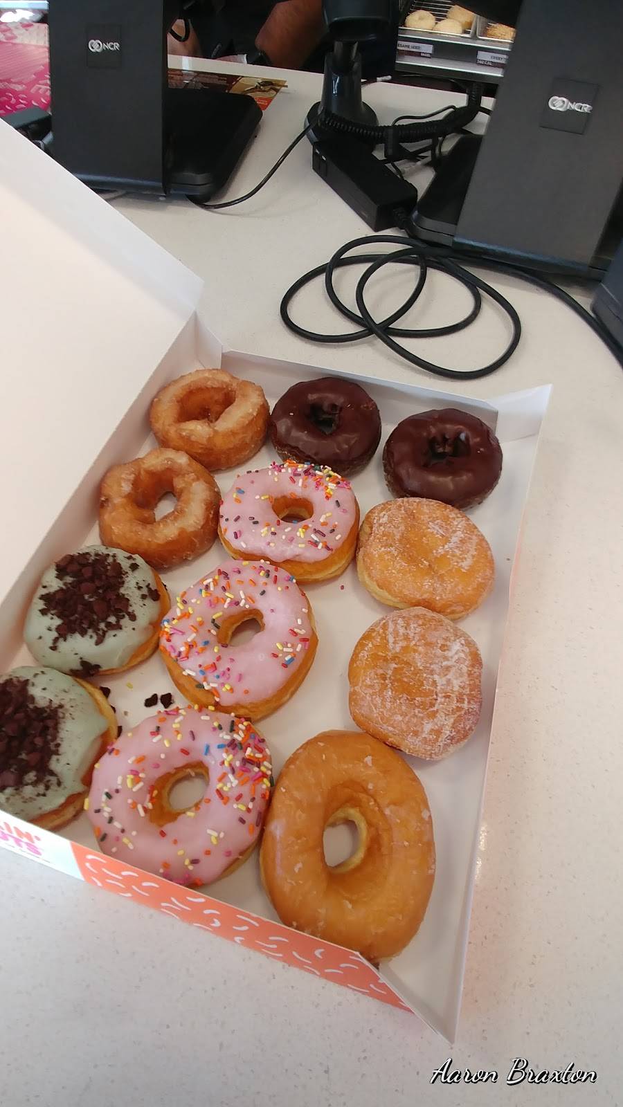 Dunkin | bakery | 51511 Schoenherr Rd, Shelby Charter Twp, MI 48315, USA | 5869947733 OR +1 586-994-7733