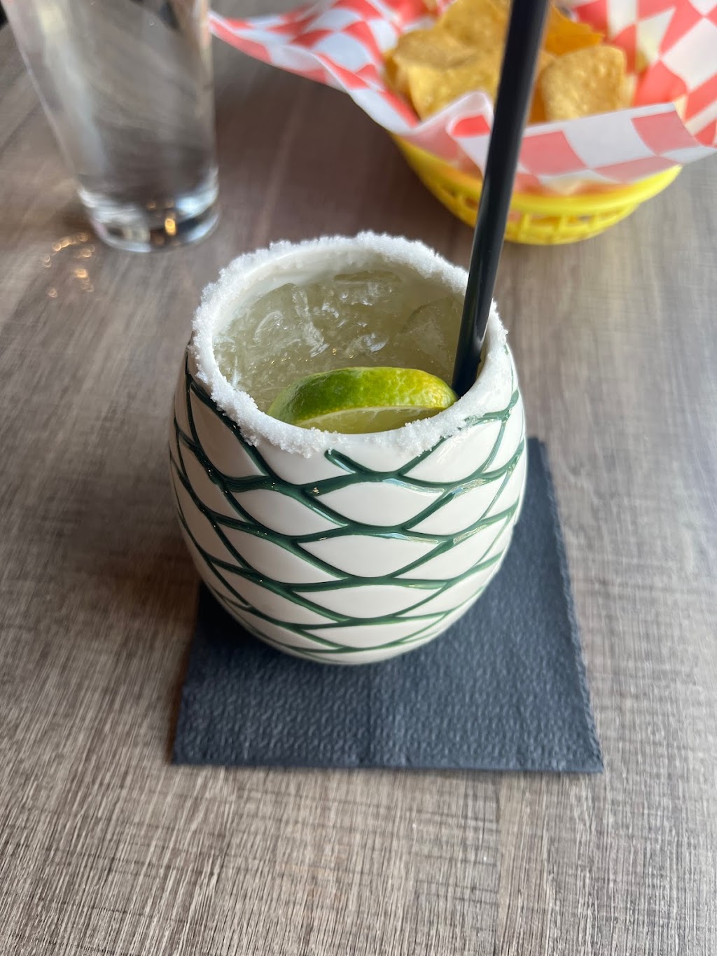 Lupitas Restaurant & Bar | restaurant | 111 Shirley Ave, Revere, MA 02151, USA | 7816292702 OR +1 781-629-2702