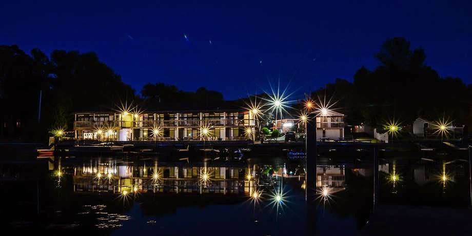 Kit-Wat Marina Motel Restaurant | restaurant | 71 Sauble Falls Rd, Sauble Beach, ON N0H 2G0, Canada | 5194221282 OR +1 519-422-1282