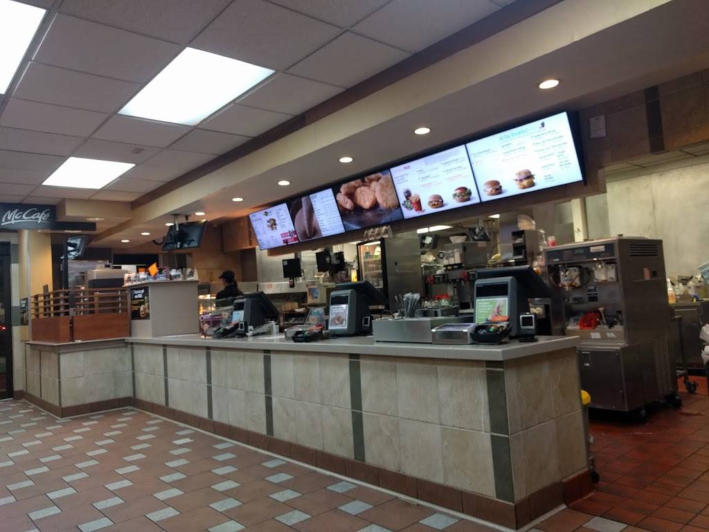 McDonalds | cafe | 5904 S Lindbergh Blvd, St. Louis, MO 63123, USA | 3144873548 OR +1 314-487-3548