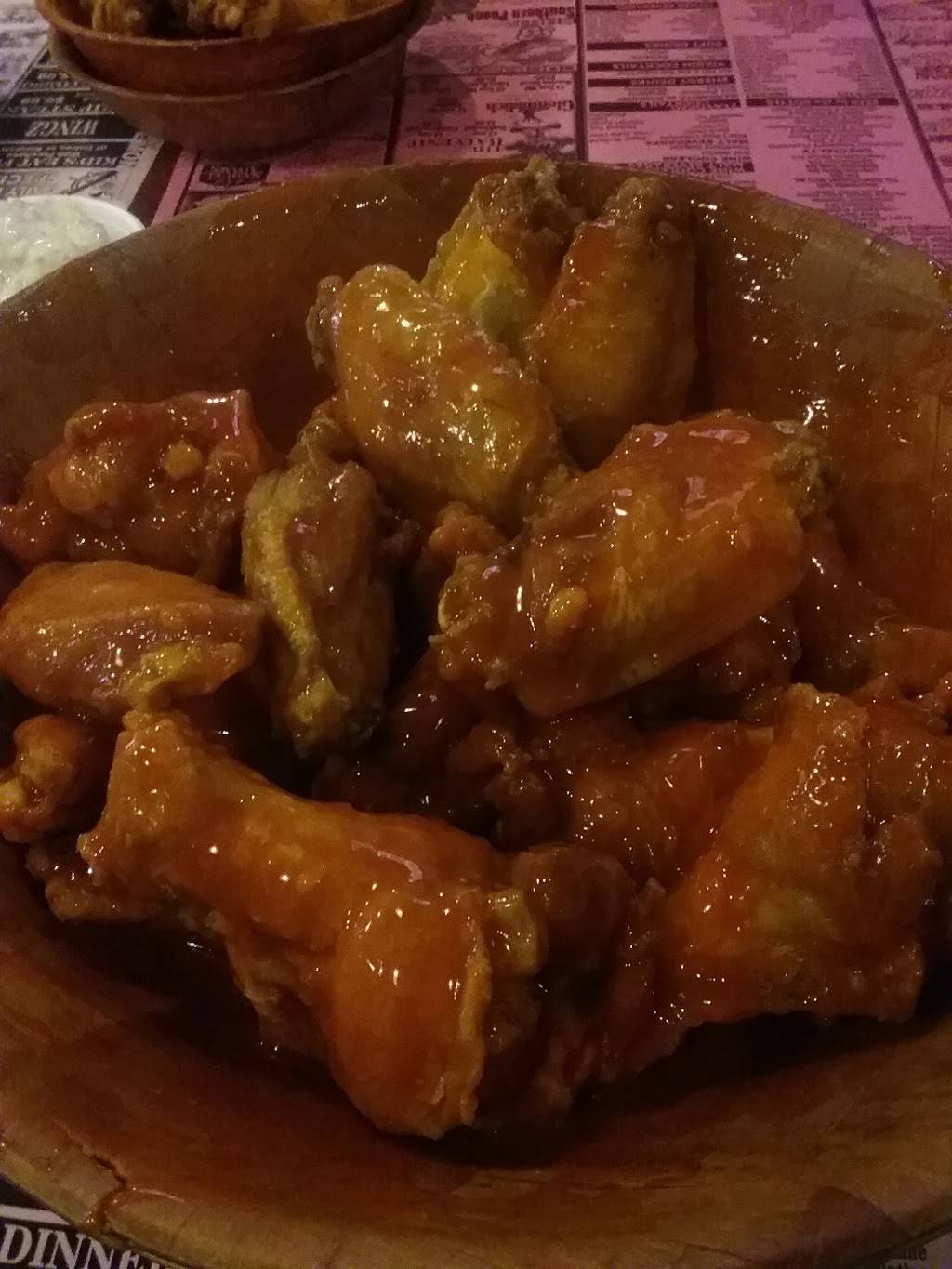 Wingz Sports Grill | restaurant | 1061 Pearl Rd, Brunswick, OH 44212, USA | 3302209464 OR +1 330-220-9464