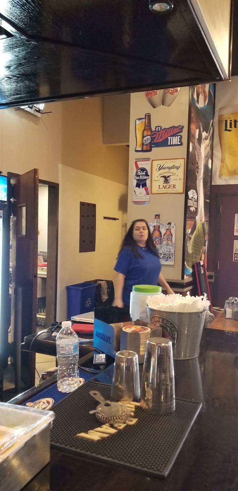 Sidelines Sports Grill | restaurant | 309 W Fairfield Rd, High Point, NC 27263, USA | 3364348605 OR +1 336-434-8605