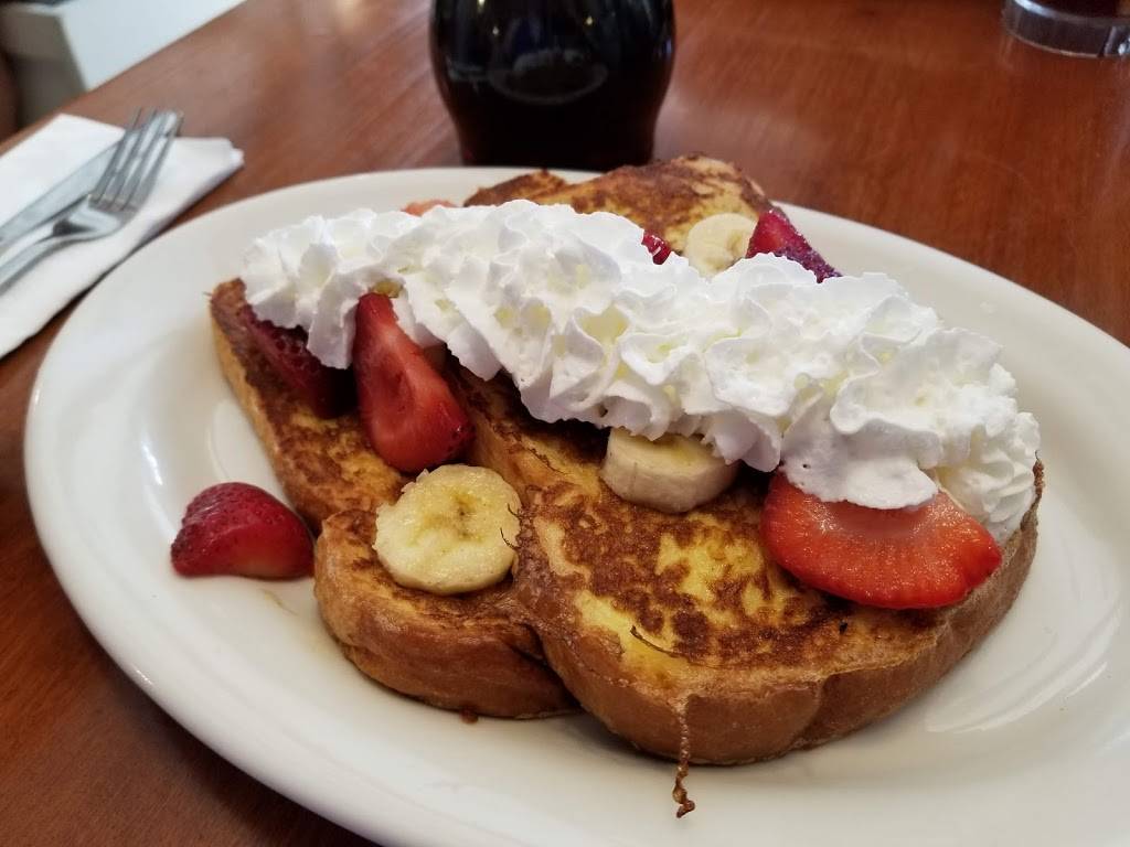 Linda Jeans Restaurant | restaurant | 25 Circuit Ave Circuit Avenue, Oak Bluffs, MA 02557, USA | 5086934093 OR +1 508-693-4093