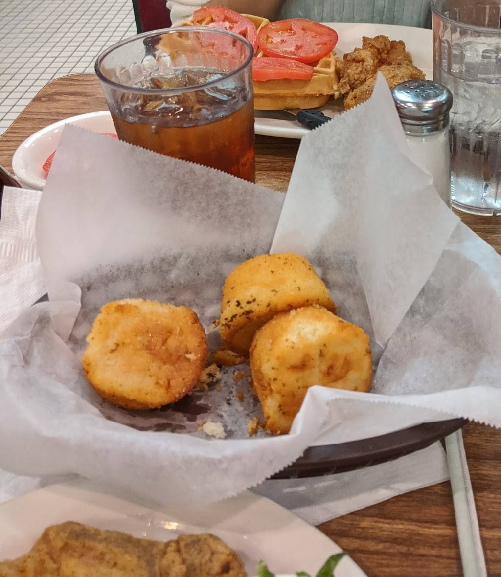 Lizards Thicket Restaurant | restaurant | 3147 Forest Dr, Columbia, SC 29204, USA | 8037878781 OR +1 803-787-8781