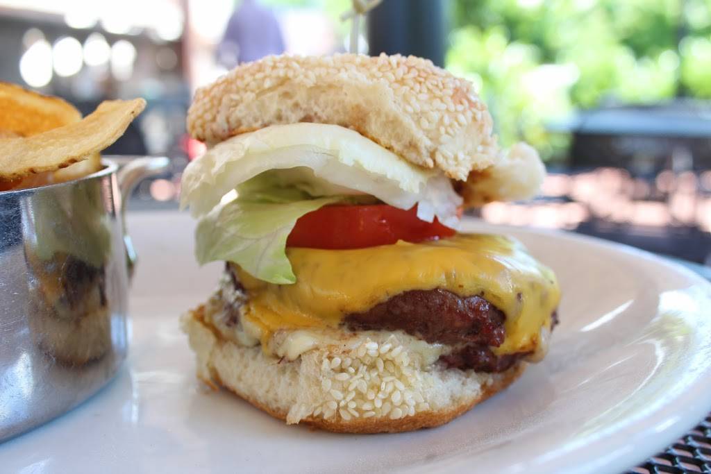 Bar Amis | restaurant | 4503 S Broad St, Philadelphia, PA 19112, USA | 2152823184 OR +1 215-282-3184