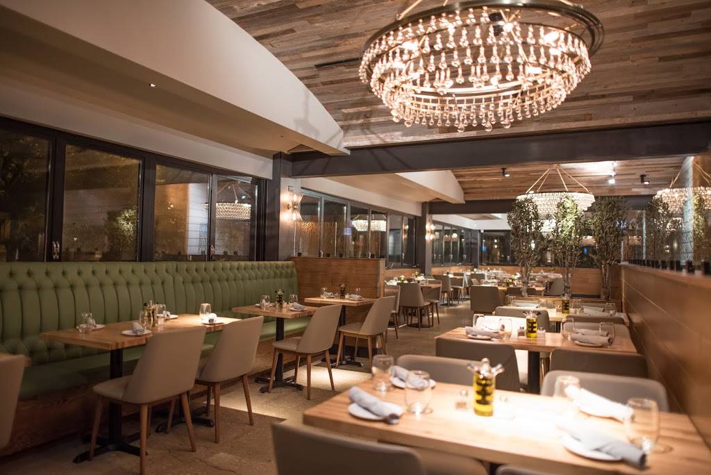 Casatis Pizza Vino | restaurant | 444 W Fullerton Pkwy, Chicago, IL 60614, USA | 7738571237 OR +1 773-857-1237