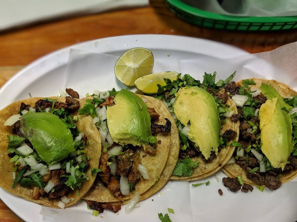 Taqueria El Heredero | restaurant | 3222 W Armitage Ave, Chicago, IL 60647, USA | 3122672431 OR +1 312-267-2431