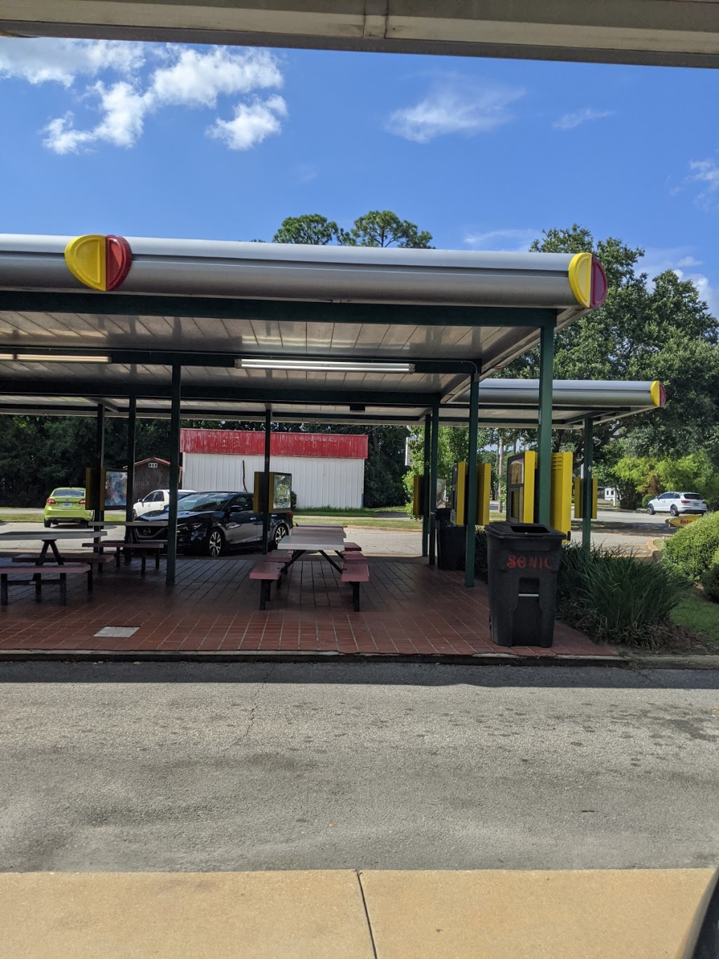 Sonic Drive-In | restaurant | 2801 E Pinetree Blvd, Thomasville, GA 31792, USA | 2292259269 OR +1 229-225-9269