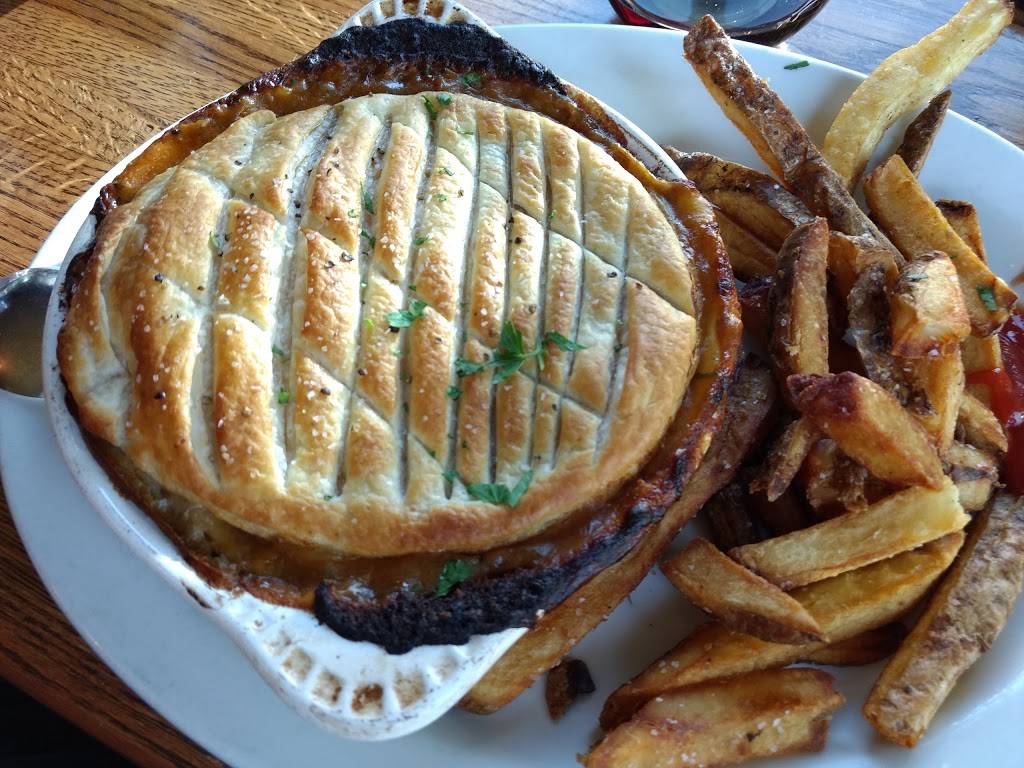 The Burns Pub & Restaurant | restaurant | 9009 Metro Airport Ave, Broomfield, CO 80021, USA | 3034693900 OR +1 303-469-3900