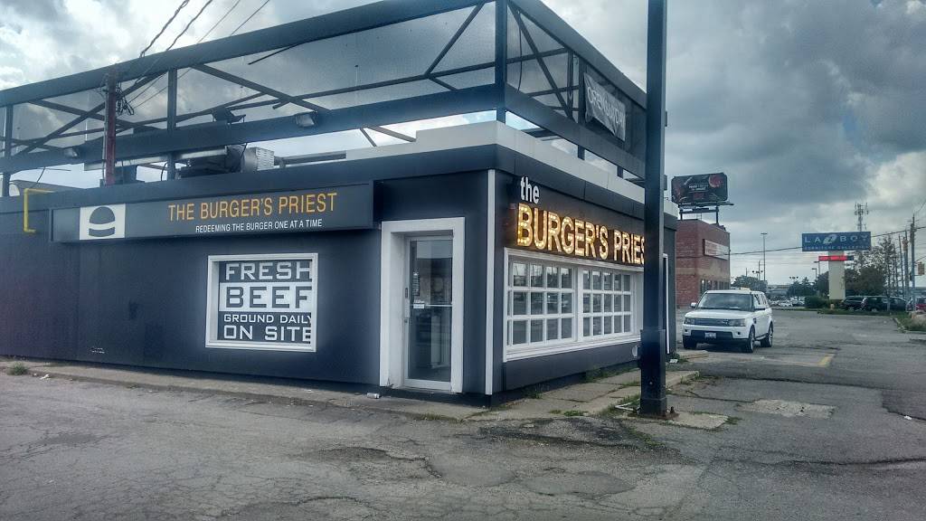 The Burgers Priest | restaurant | 1599 The Queensway, Etobicoke, ON M8Z 1T8, Canada | 4167920054 OR +1 416-792-0054