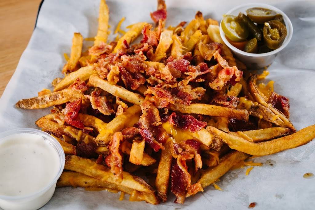 Chapps Burgers (Little Road & I-20) | restaurant | 153 SW Plaza, Arlington, TX 76016, USA | 8174838008 OR +1 817-483-8008