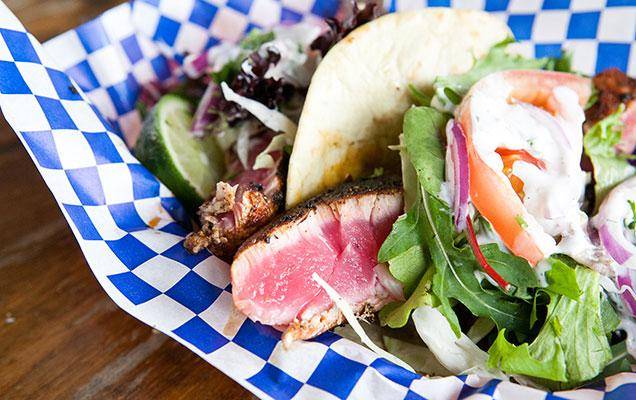 Turf N Surf Po Boy | restaurant | 3121 South Lamar Boulevard Inside, Bar, Lavaca St, Austin, TX 78704, USA | 5122762763 OR +1 512-276-2763