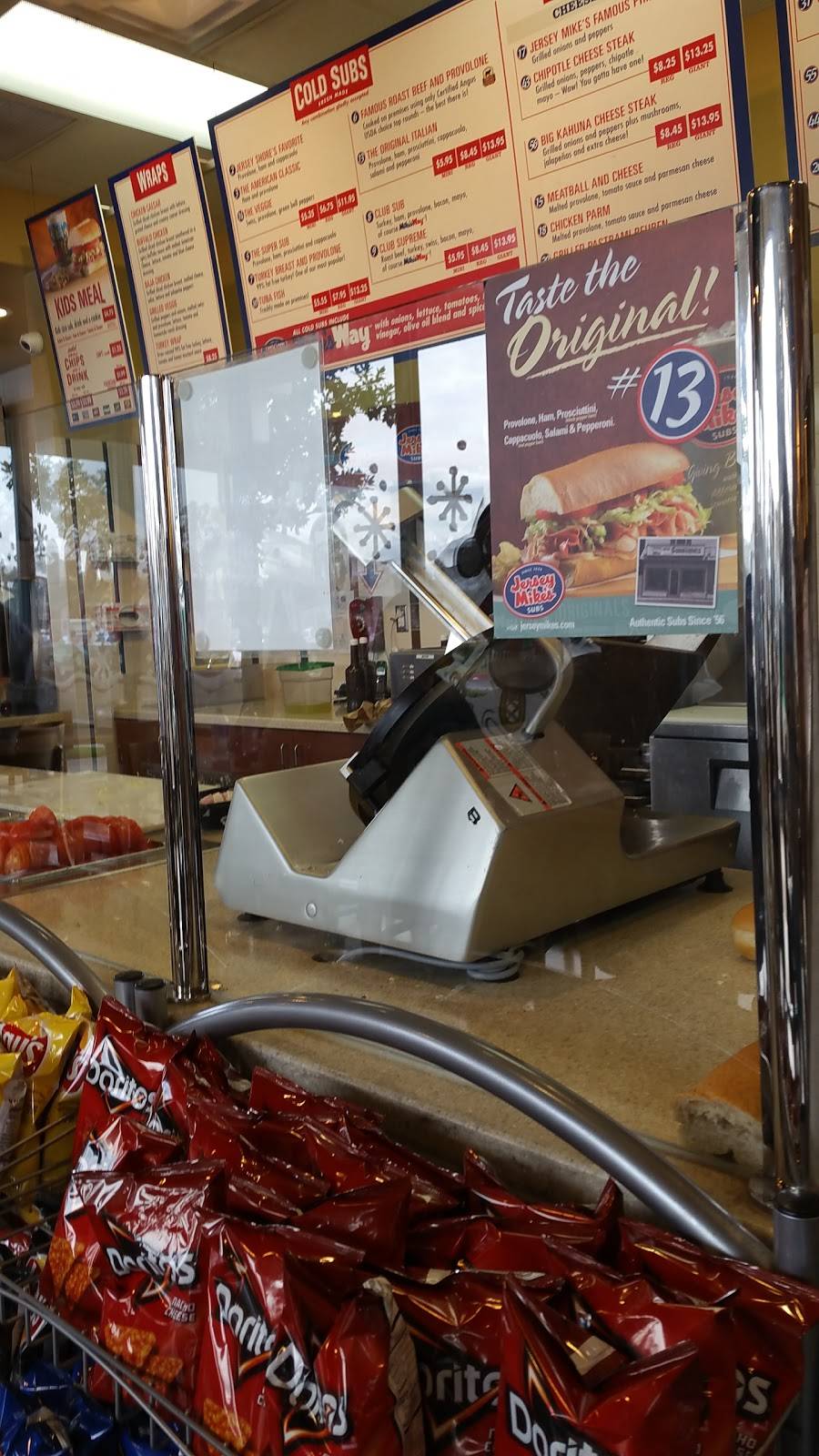 Jersey Mikes Subs | meal takeaway | 350 N McKinley St, Corona, CA 92878, USA | 9517366453 OR +1 951-736-6453