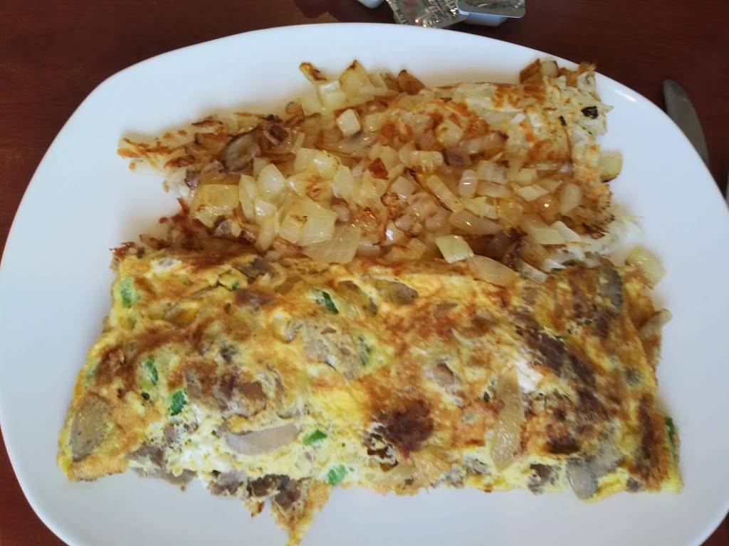 Silver Grill Family Restaurant | restaurant | 535 N Cedar St, Imlay City, MI 48444, USA | 8107242300 OR +1 810-724-2300