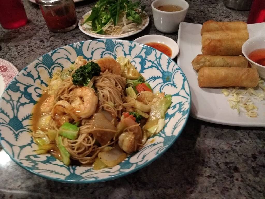 Rays Place | restaurant | 2412 Spenard Rd, Anchorage, AK 99503, USA | 9072792932 OR +1 907-279-2932