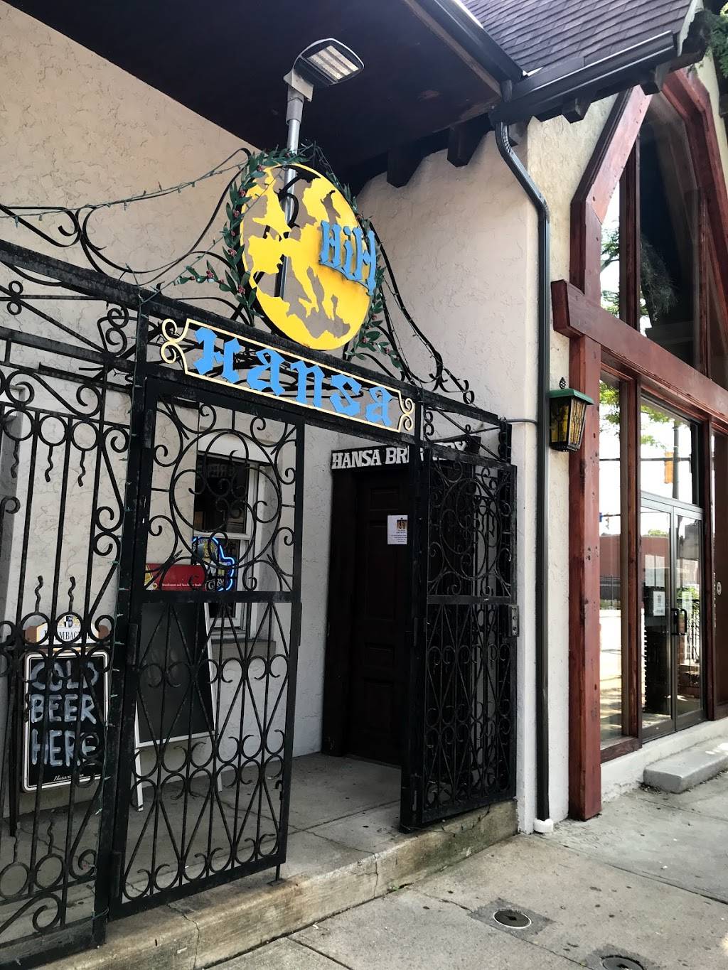 Hansa Brewery | restaurant | 2717 Lorain Ave, Cleveland, OH 44113, USA | 2166316585 OR +1 216-631-6585