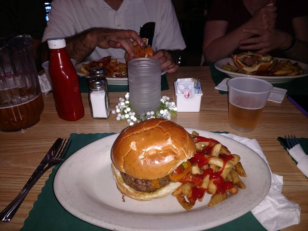 The Red Rooster Inn | restaurant | 7960 Dungan Rd, Philadelphia, PA 19111, USA | 2157451919 OR +1 215-745-1919