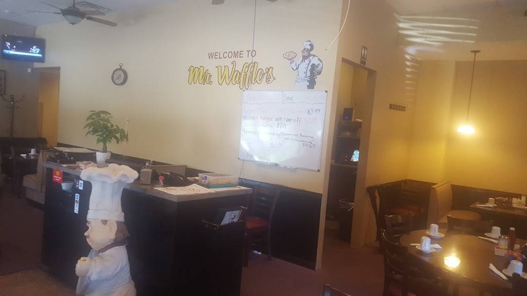 Mr. Waffles Family Restaurant | restaurant | 1602 N Prairie Ave, Crest Hill, IL 60435, USA | 8156302013 OR +1 815-630-2013
