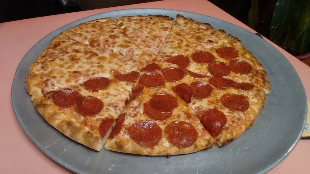 Boston House of Pizza Inc | restaurant | 540 Taunton Ave, East Providence, RI 02914, USA | 4014343913 OR +1 401-434-3913