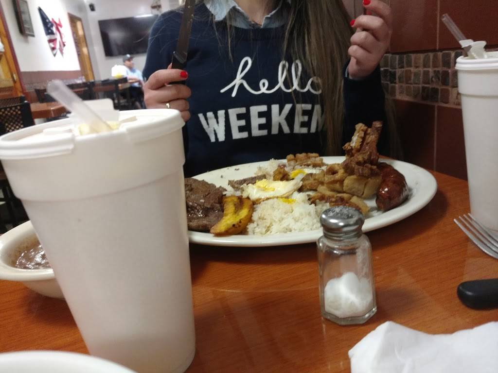 Fabios Chicken Restaurant | restaurant | 4805 N Front St, Philadelphia, PA 19120, USA | 2154571800 OR +1 215-457-1800