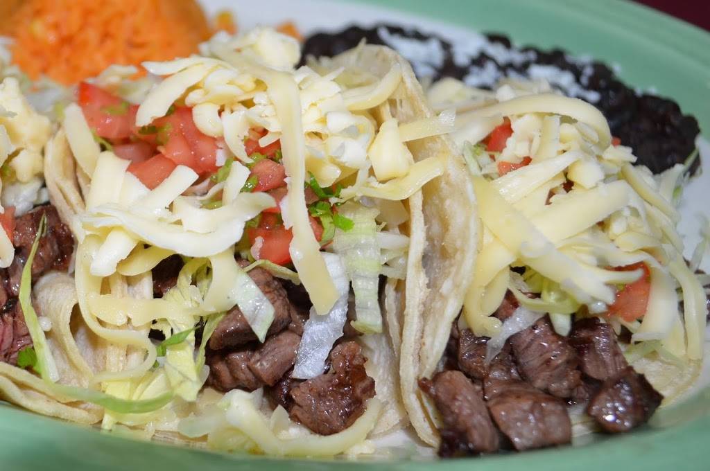 Las Fuentes Restaurant | restaurant | 2558 N Halsted St, Chicago, IL 60614, USA | 7739352004 OR +1 773-935-2004