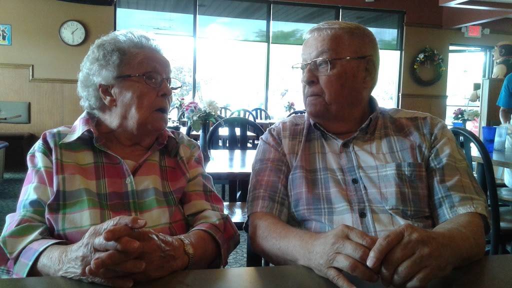 East of Chicago | restaurant | 1100 Dehner Dr, Ossian, IN 46777, USA | 2606226699 OR +1 260-622-6699