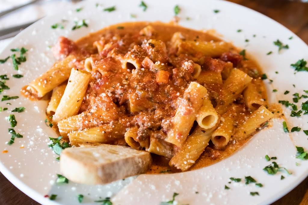 Bay Voyage Restaurant | restaurant | 150 Conanicus Ave, Jamestown, RI 02835, USA | 4015607979 OR +1 401-560-7979