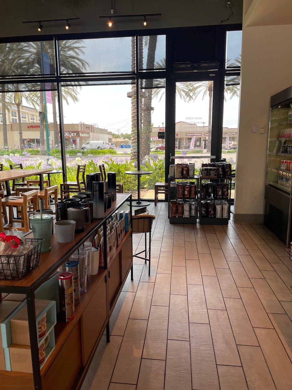 スターバックス | cafe | 131 E Katella Ave Suite 10, Anaheim, CA 92802, USA | 7147722572 OR +1 714-772-2572
