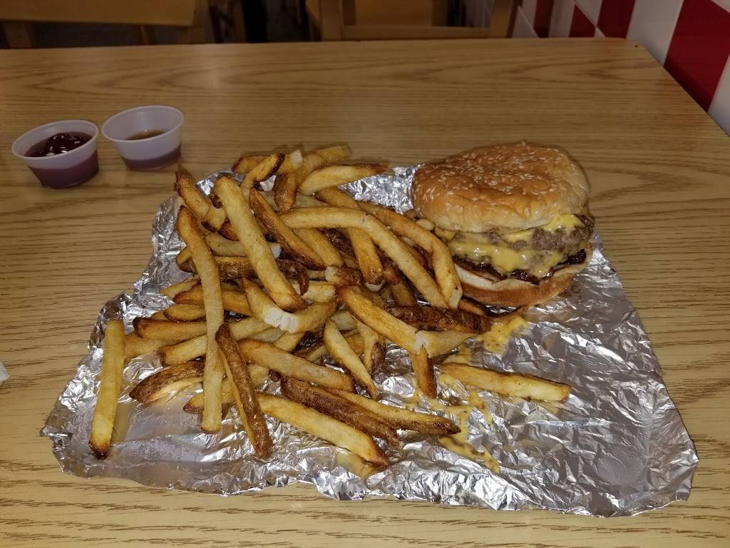 Five Guys | meal takeaway | 313 Houston St, Fort Worth, TX 76102, USA | 8173489623 OR +1 817-348-9623