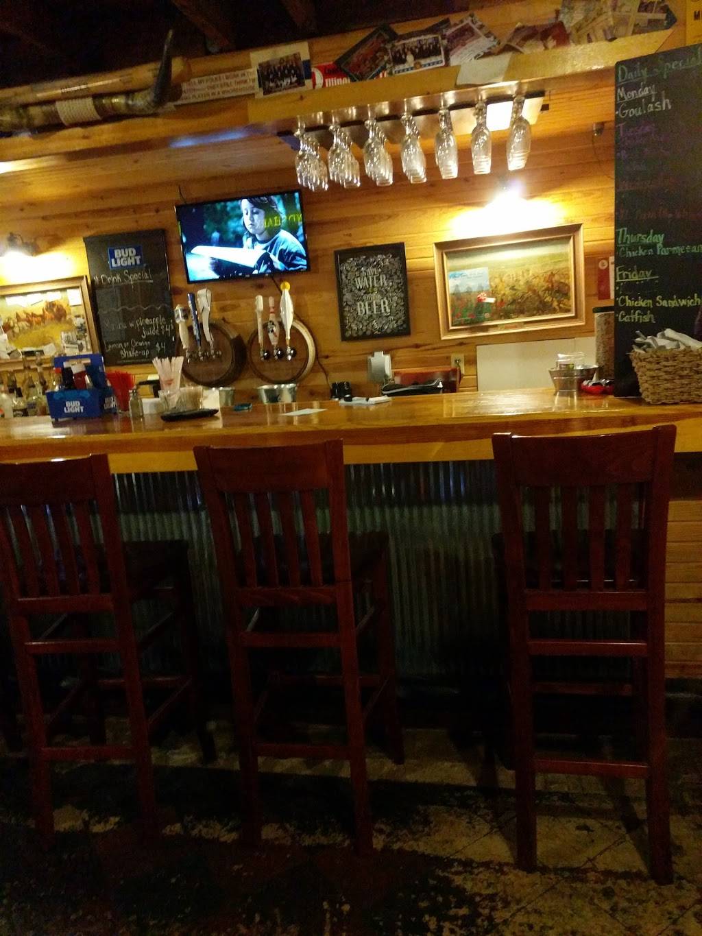 Anthonys Wild West Pizza | restaurant | 107 E North Ave, Flora, IL 62839, USA | 6186622400 OR +1 618-662-2400