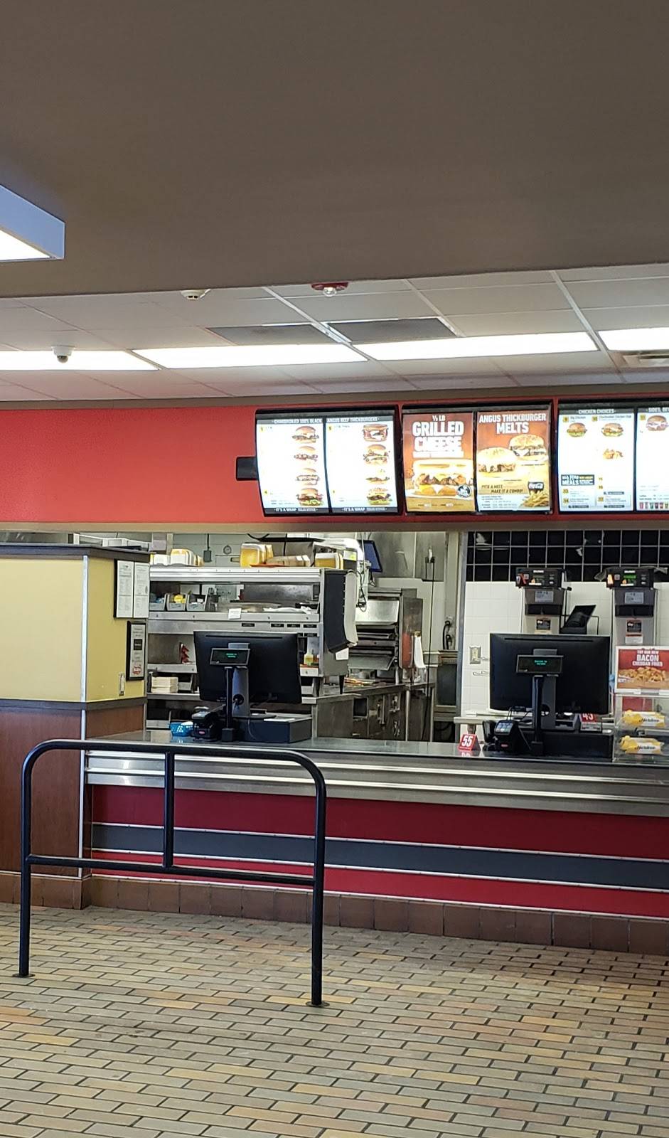 Hardees | restaurant | 8755 University Ave, Des Moines, IA 50325, USA | 5152250410 OR +1 515-225-0410